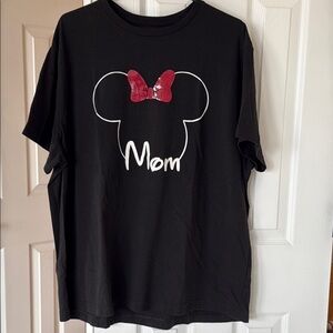 Disney Mom Black and Red Minnie Mouse Short Sleeve Tee XXL